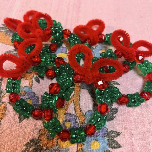 Vintage Other - VTG Set of Six Hobbyist Handmade Beaded Christmas Wreath Ornaments